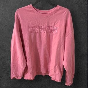 Bass Pro Shops pink crew neck sweatshirt size X-Large